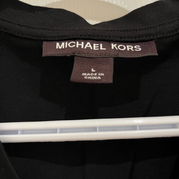 Michael Kors V Neck T-Shirt - NWOT - Picture 6 of 6